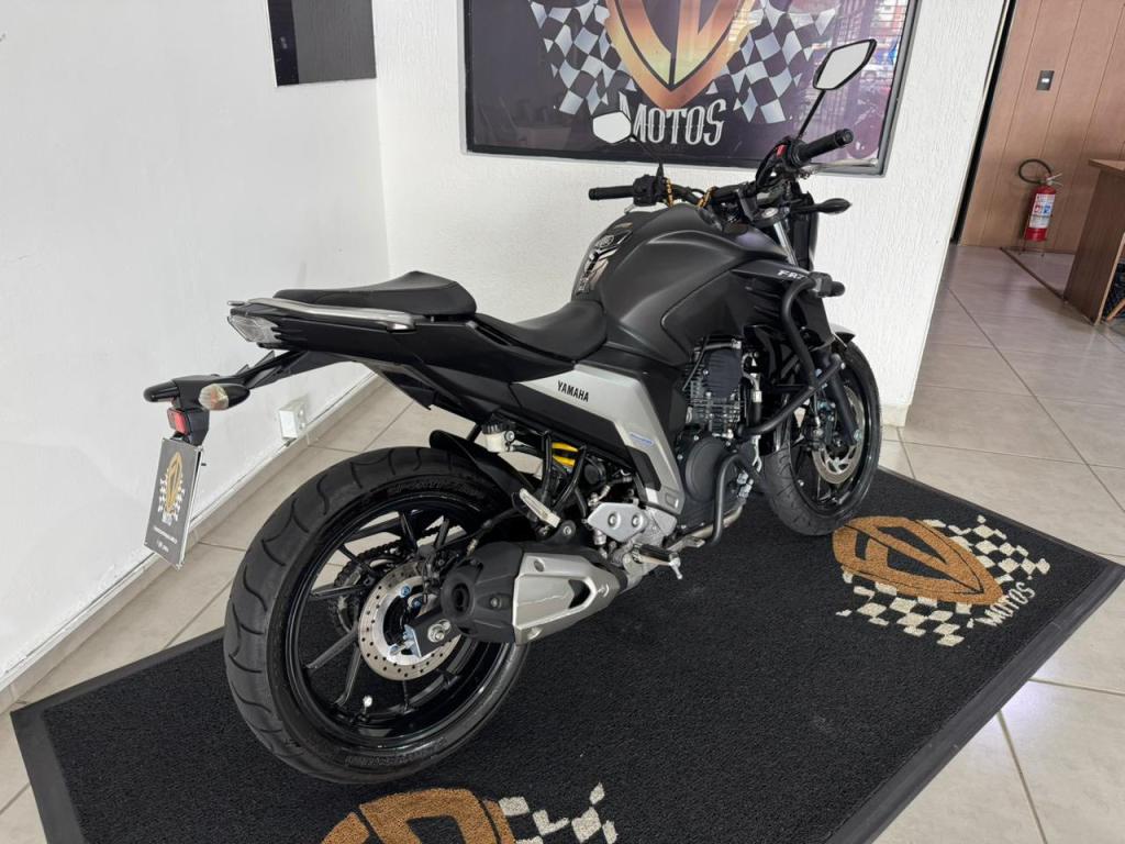 YAMAHA FZ 25 250 Fazer Flex - Foto