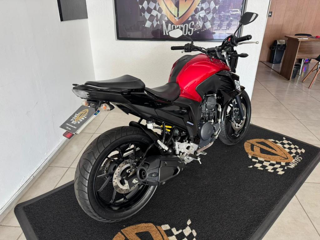 YAMAHA FZ 25 250 Fazer Flex - Foto
