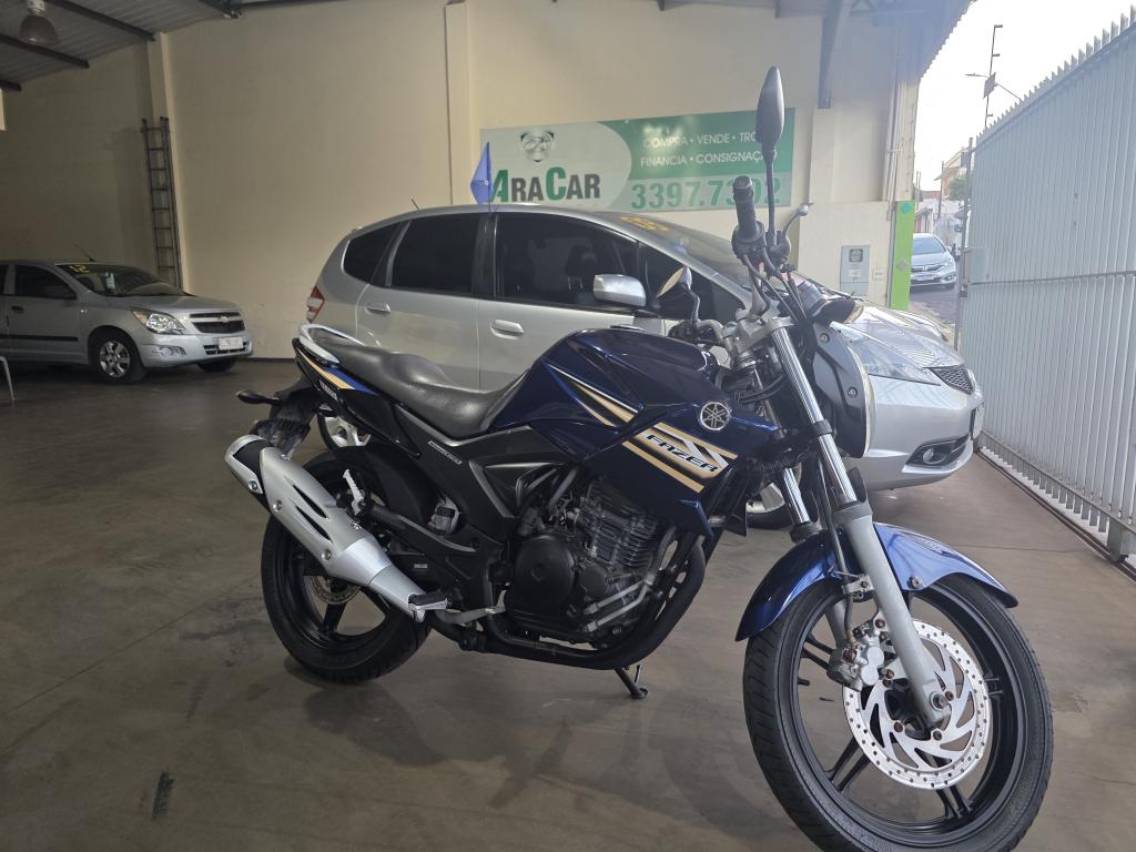 YAMAHA FZ 25 250 Fazer Flex - Foto