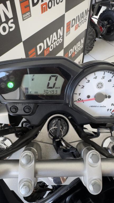 YAMAHA FZ 25 250 Fazer Flex - Foto