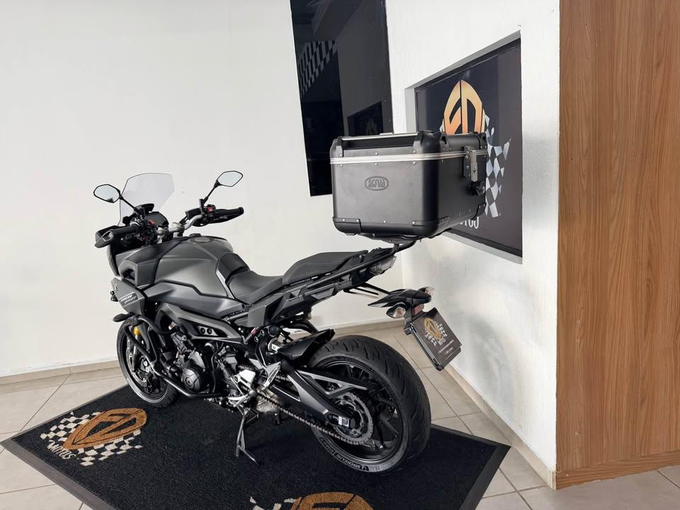 YAMAHA MT-09 Tracer GT 900 - Foto
