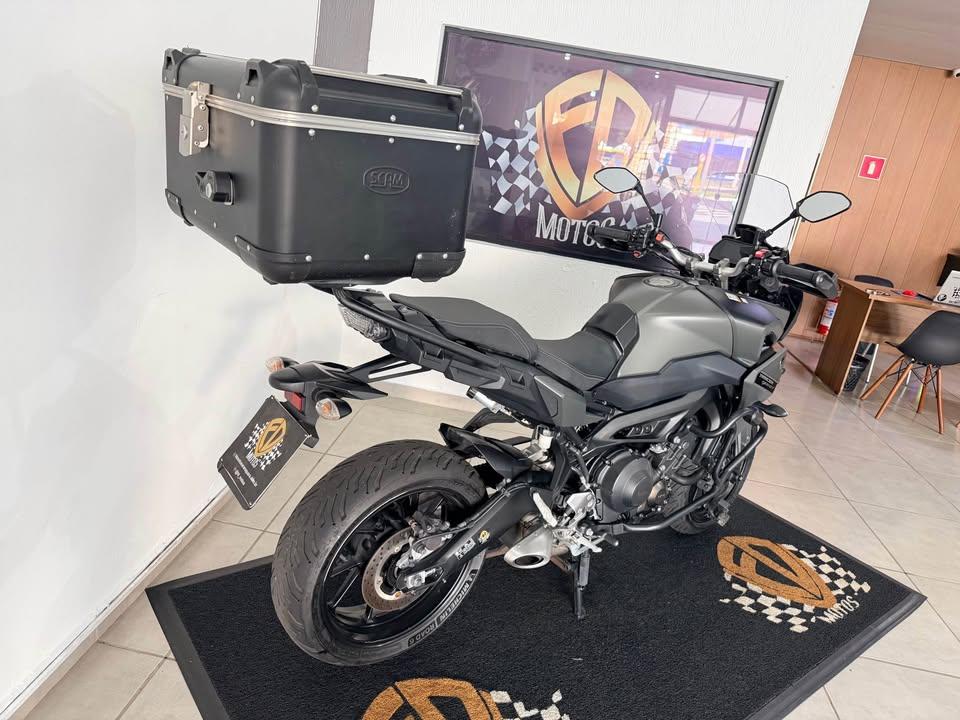 YAMAHA MT-09 Tracer GT 900 - Foto