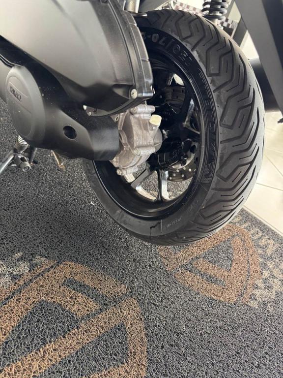 YAMAHA NMax 160 - Foto