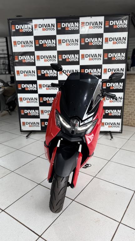 YAMAHA NMax 160 - Foto