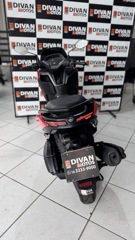 YAMAHA NMax 160 - Foto