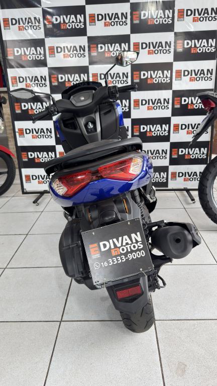YAMAHA NMax 160 - Foto