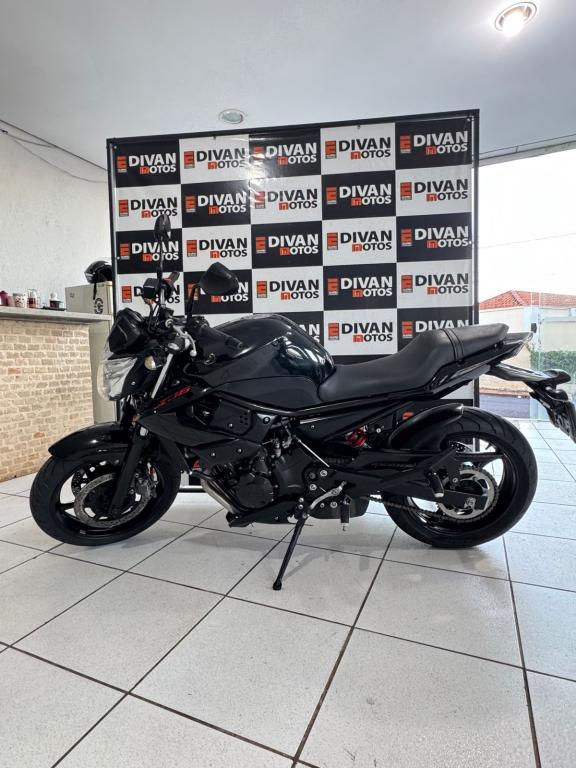 YAMAHA XJ6 600 - Foto