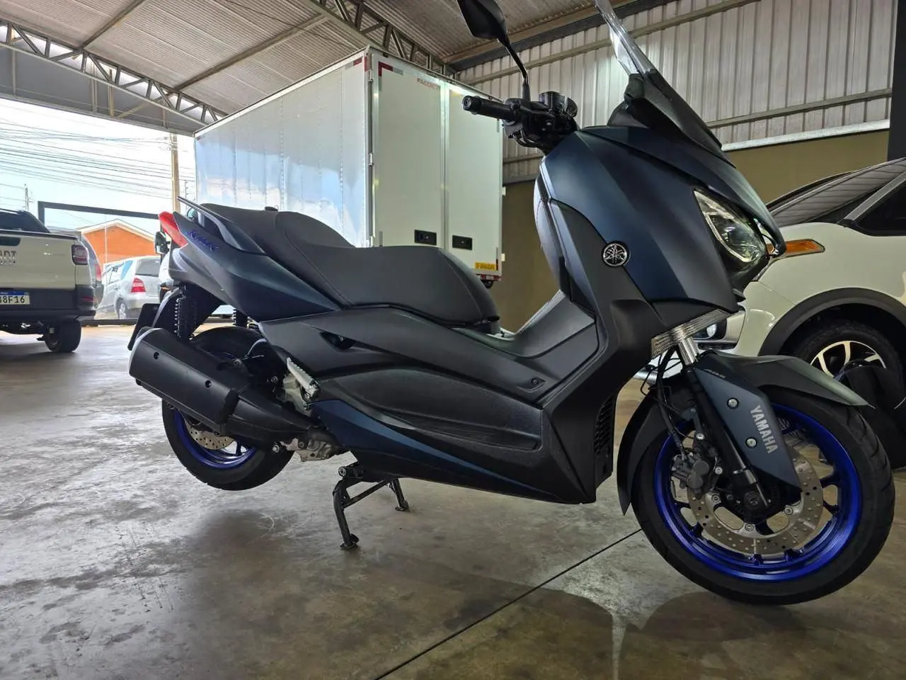 YAMAHA XMax 250 - Foto