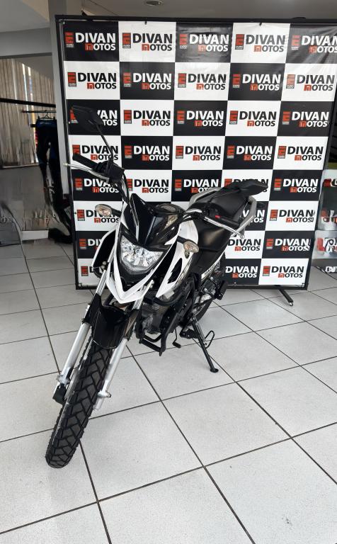 YAMAHA XTZ 150 Crosser - Foto