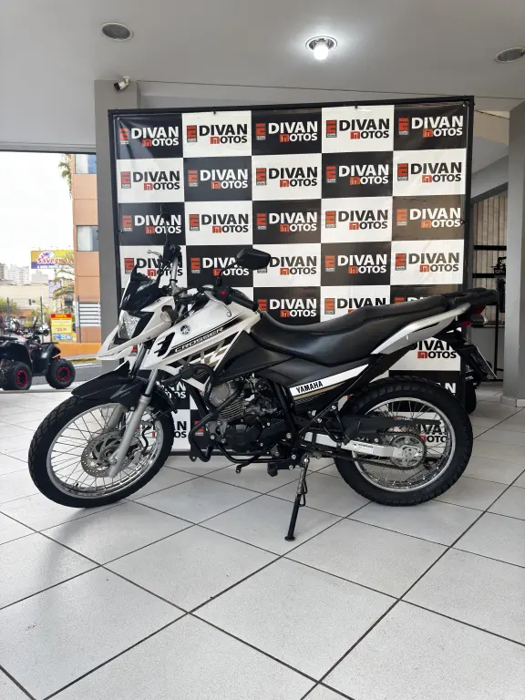 YAMAHA XTZ 150 Crosser - Foto