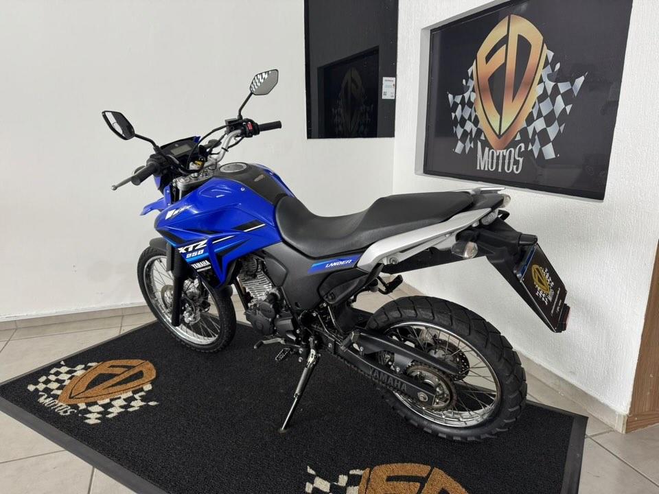 YAMAHA XTZ 250 - Foto