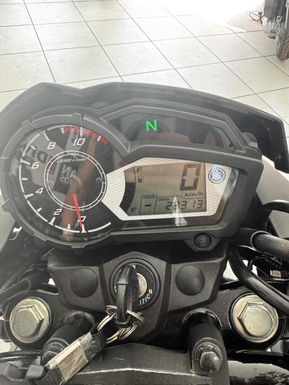 YAMAHA YS Fazer 150 - Foto