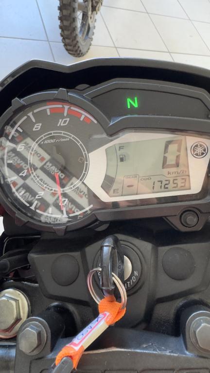 YAMAHA YS Fazer 150 - Foto