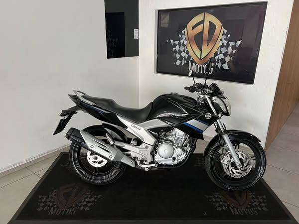 YAMAHA YS Fazer 250 - Foto