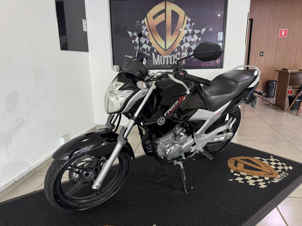 YAMAHA YS Fazer 250 - Foto
