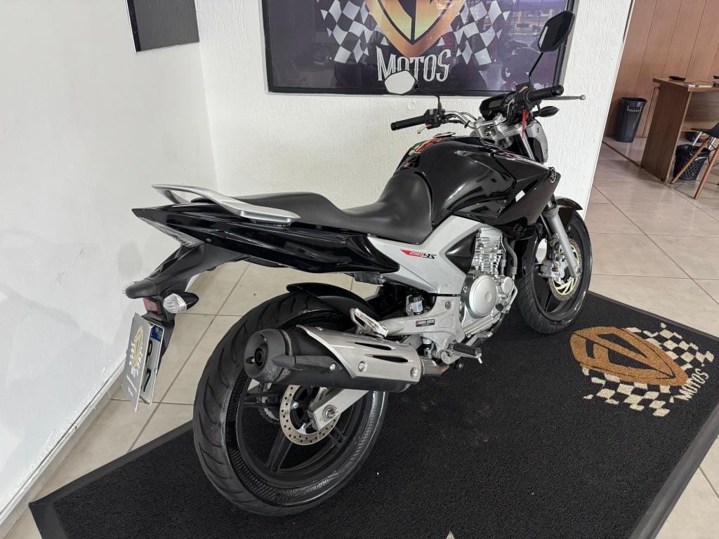 YAMAHA YS Fazer 250 - Foto