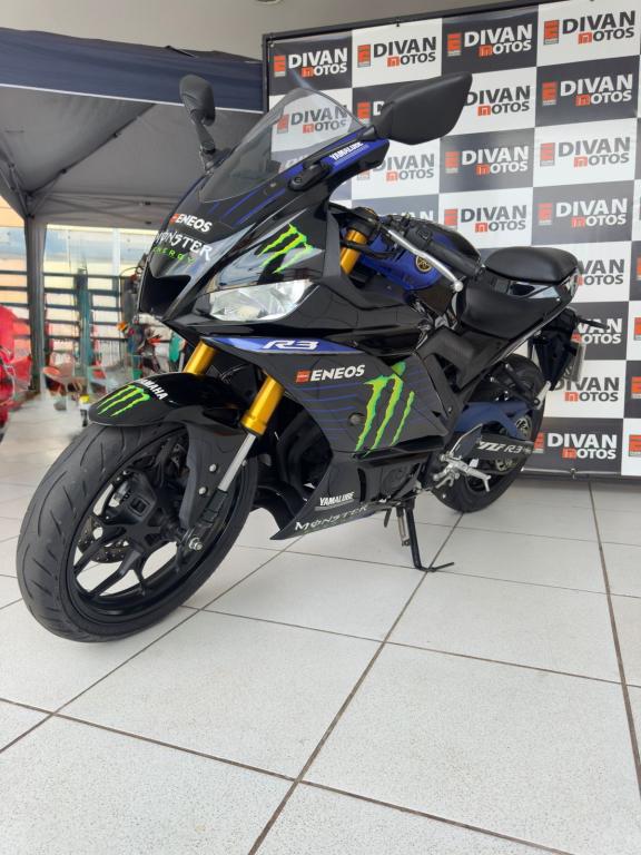 YAMAHA YZF R3 300 - Foto
