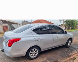 NISSAN Versa Sedan 1.6 16V 4P FLEX SL NISSAN Versa Sedan 1.6 16V 4P FLEX SL