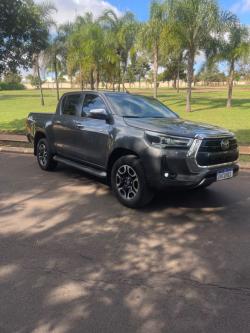 TOYOTA Hilux Caminhonete 2.8 16V SRX PLUS 4X4 TURBO DIESEL CABINE DUPLA AUTOM�TICO