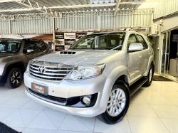 TOYOTA Hilux SW4 3.0 16V 4P SRV 4X4 TURBO DIESEL AUTOMÁTICO TOYOTA Hilux SW4 3.0 16V 4P SRV 4X4 TURBO DIESEL AUTOMÁTICO