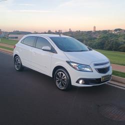 CHEVROLET Onix Hatch 1.4 4P FLEX LTZ