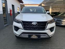 TOYOTA Hilux SW4 2.8 16V 4P SRX PLATINUM 4X4 7 LUGARES TURBO DIESEL AUTOMTICO