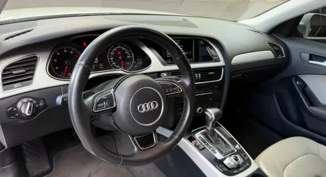 AUDI A4 1.8 4P TFSI ATTRACTION MULTITRONIC AUTOM�TICO, Foto 10