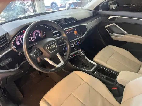 AUDI Q3 1.4 4P 35 TFSI BLACK S LINE S-TRONIC AUTOM�TICO, Foto 12