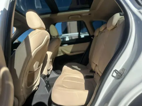 BMW X1 2.0 16V 4P SDRIVE 20I ACTIVEFLEX TURBO AUTOMÁTICO, Foto 7 BMW X1 2.0 16V 4P SDRIVE 20I ACTIVEFLEX TURBO AUTOMÁTICO, Foto 7