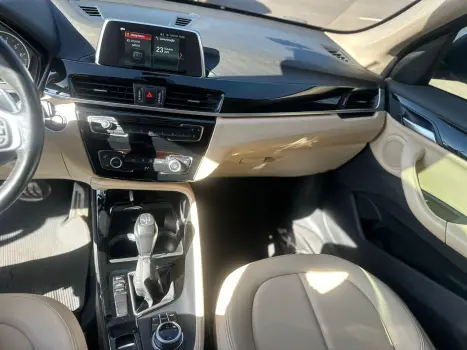 BMW X1 2.0 16V 4P SDRIVE 20I ACTIVEFLEX TURBO AUTOMÁTICO, Foto 13 BMW X1 2.0 16V 4P SDRIVE 20I ACTIVEFLEX TURBO AUTOMÁTICO, Foto 13