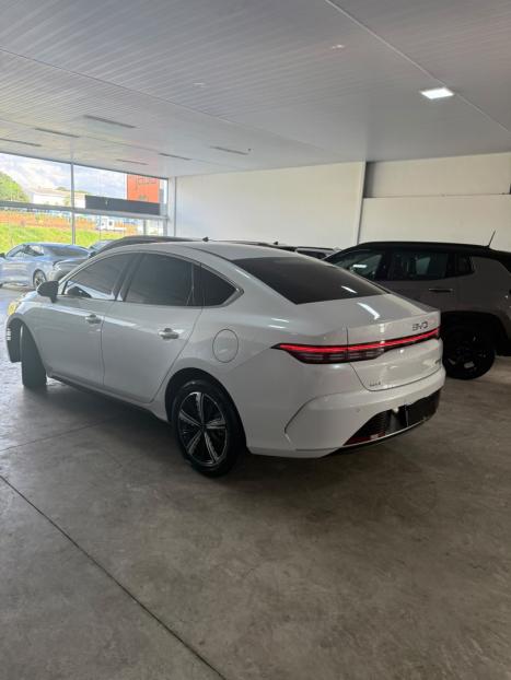BYD King 1.5 16V 4P GS DM-I PHEV AUTOMÁTICO, Foto 6