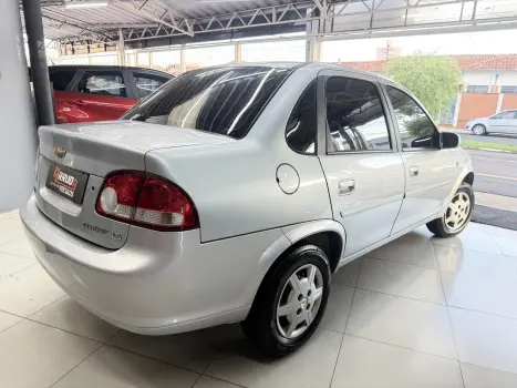 CHEVROLET Classic Sedan 1.0 4P VHCE FLEX LS, Foto 2