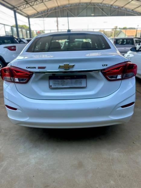 CHEVROLET Cruze Sedan 1.4 16V 4P LTZ FLEX TURBO AUTOMÁTICO, Foto 5 CHEVROLET Cruze Sedan 1.4 16V 4P LTZ FLEX TURBO AUTOMÁTICO, Foto 5