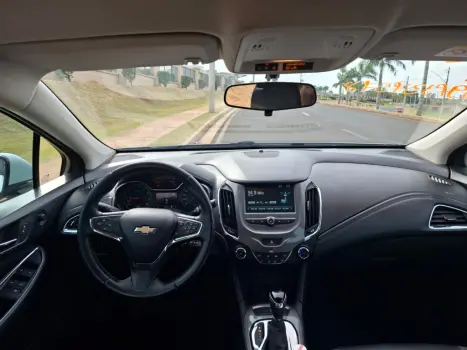CHEVROLET Cruze Sedan 1.4 16V 4P LT FLEX TURBO AUTOM�TICO, Foto 3