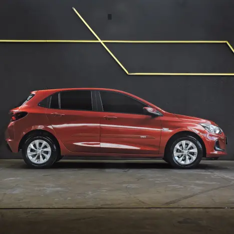 CHEVROLET Onix Hatch 1.0 12V 4P FLEX TURBO AUTOM�TICO, Foto 3