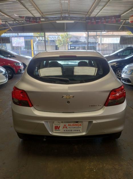 CHEVROLET Onix Hatch 1.4 4P FLEX LT, Foto 4