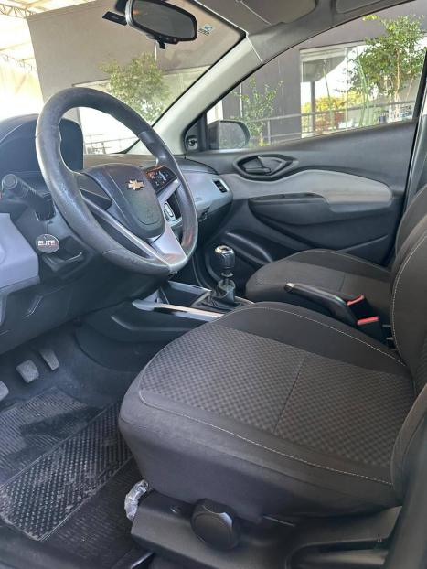 CHEVROLET Onix Hatch 1.4 4P FLEX LT, Foto 7 CHEVROLET Onix Hatch 1.4 4P FLEX LT, Foto 7