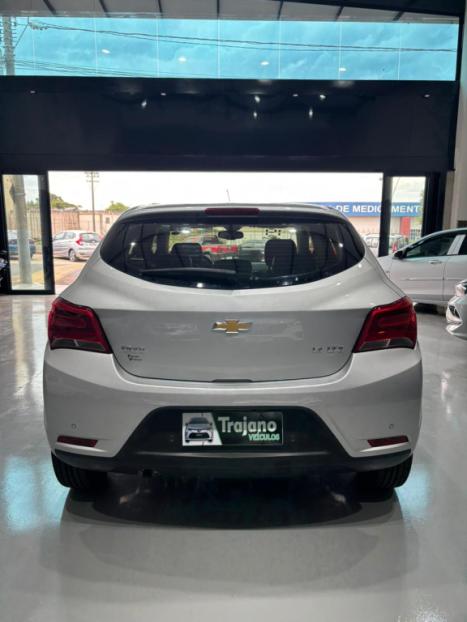 CHEVROLET Onix Hatch 1.4 4P FLEX LTZ, Foto 4 CHEVROLET Onix Hatch 1.4 4P FLEX LTZ, Foto 4