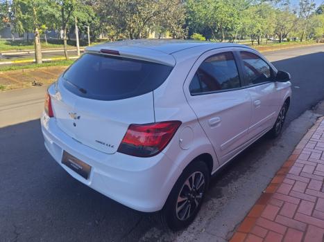 CHEVROLET Onix Hatch 1.4 4P FLEX LTZ, Foto 7
