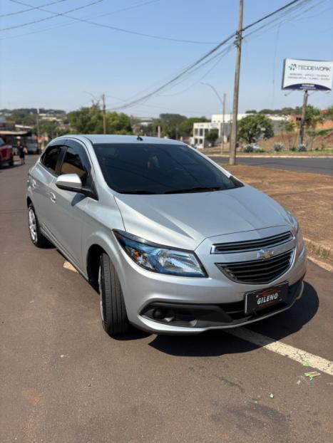 CHEVROLET Onix Hatch 1.4 4P FLEX LT, Foto 3