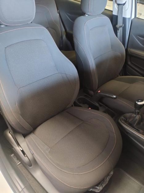 CHEVROLET Onix Hatch 1.4 4P FLEX LT, Foto 7