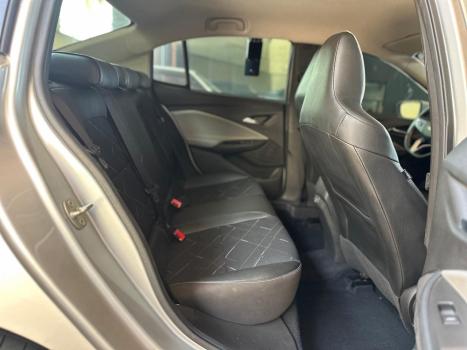 CHEVROLET Onix Hatch 1.0 12V 4P FLEX PLUS PREMIER MIDNIGHT TURBO AUTOMTICO, Foto 10