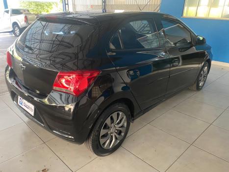 CHEVROLET Onix Hatch 1.0 4P FLEX JOY BLACK, Foto 6