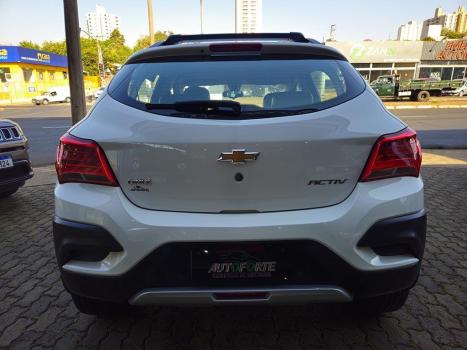 CHEVROLET Onix Hatch 1.4 4P FLEX ACTIV, Foto 4