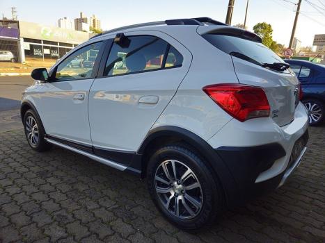 CHEVROLET Onix Hatch 1.4 4P FLEX ACTIV, Foto 6