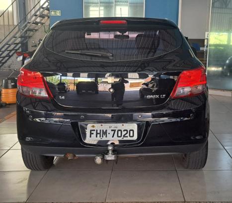 CHEVROLET Onix Hatch 1.4 4P FLEX LT, Foto 3