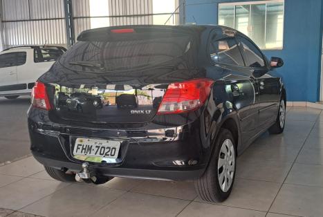 CHEVROLET Onix Hatch 1.4 4P FLEX LT, Foto 7
