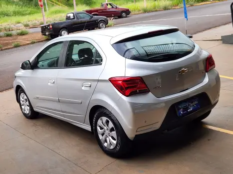 CHEVROLET Onix Hatch 1.0 4P FLEX LT, Foto 6