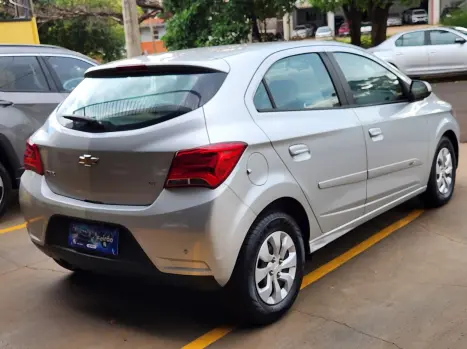 CHEVROLET Onix Hatch 1.0 4P FLEX LT, Foto 8
