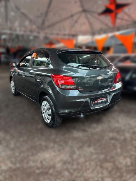 CHEVROLET Onix Hatch 1.4 4P FLEX LT, Foto 5